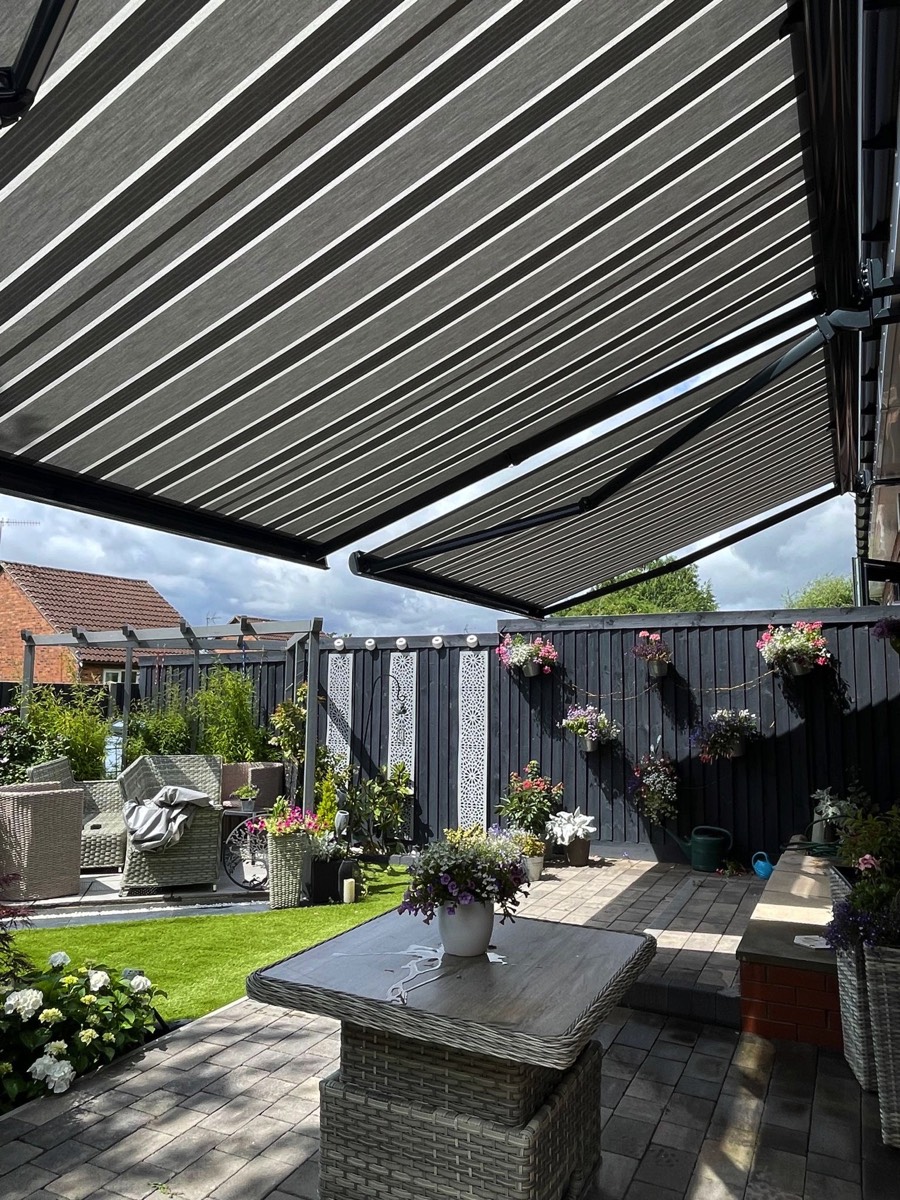 2 awnings in oxfordshire garden